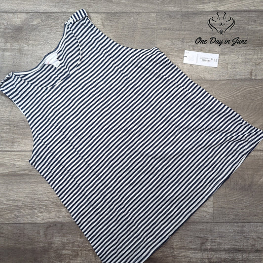 Liz Claiborne Sleeveless Top Size L