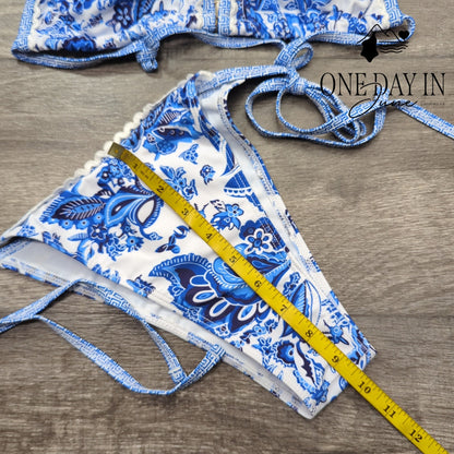 CharmLeaks Blue White Floral Paisley Triangle Tie Side Bikini Swimsuit Size M