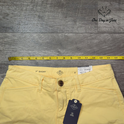 St. John's Bay 7" Mid Rise Shorts Size 2