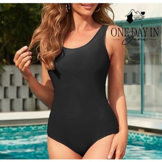 Adisputent Crossback One Piece Swimsuit Size M