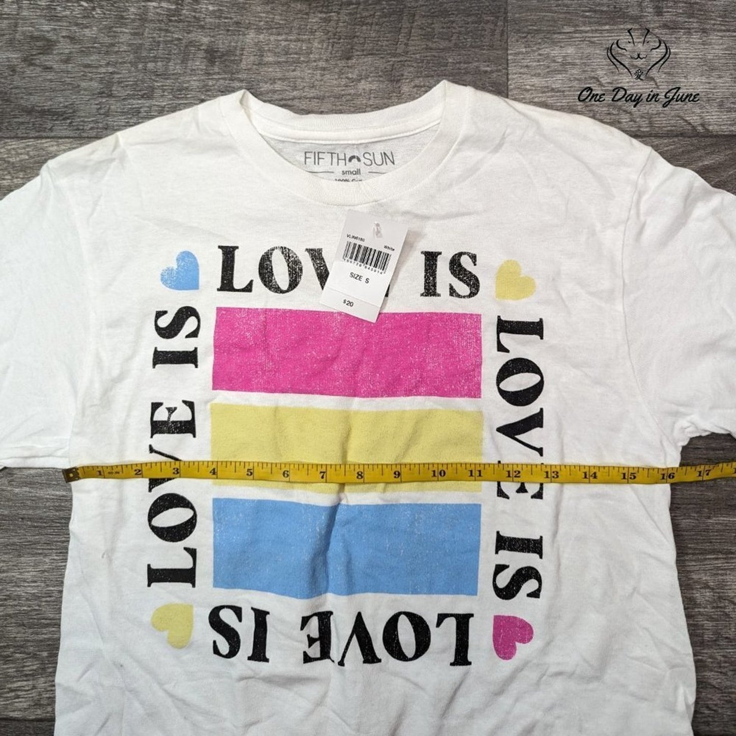 Fifth Sun Love Is Short Sleeve Tee Shirt Size S