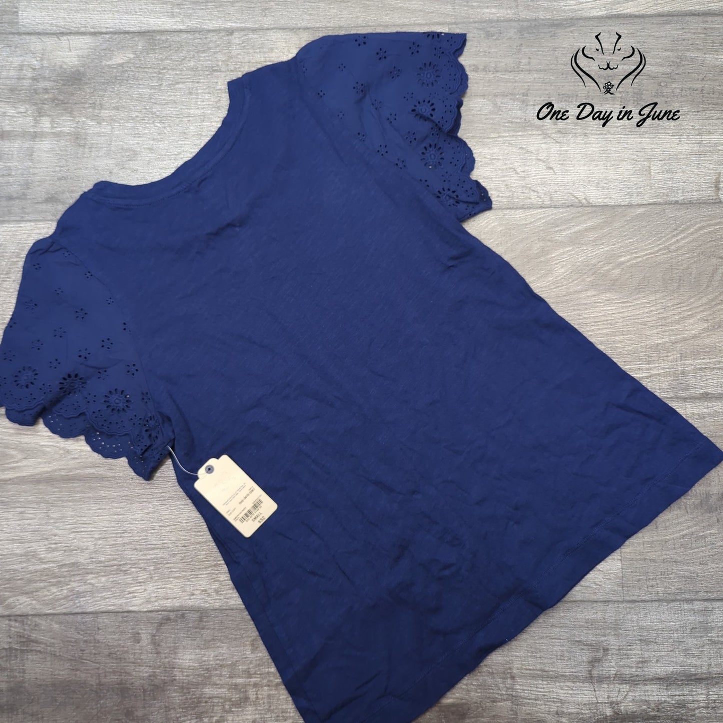 St. John's Bay Lace Sleeve T Shirt Size S