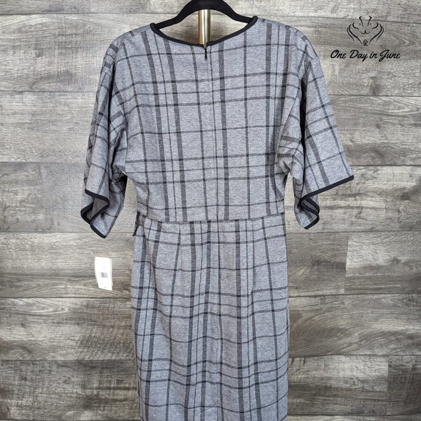 Danny & Nicole Short Sleeve Dress Size 10