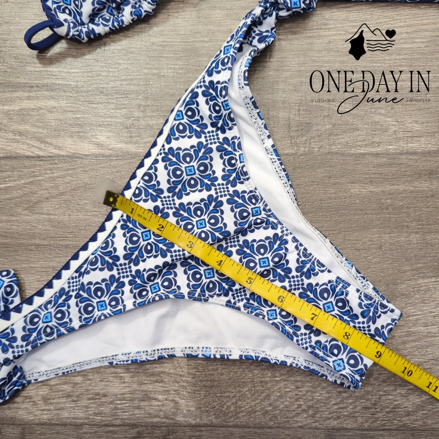 CharmLeaks Adjustable Triangle Tie Side Bikini Swimsuit Size S
