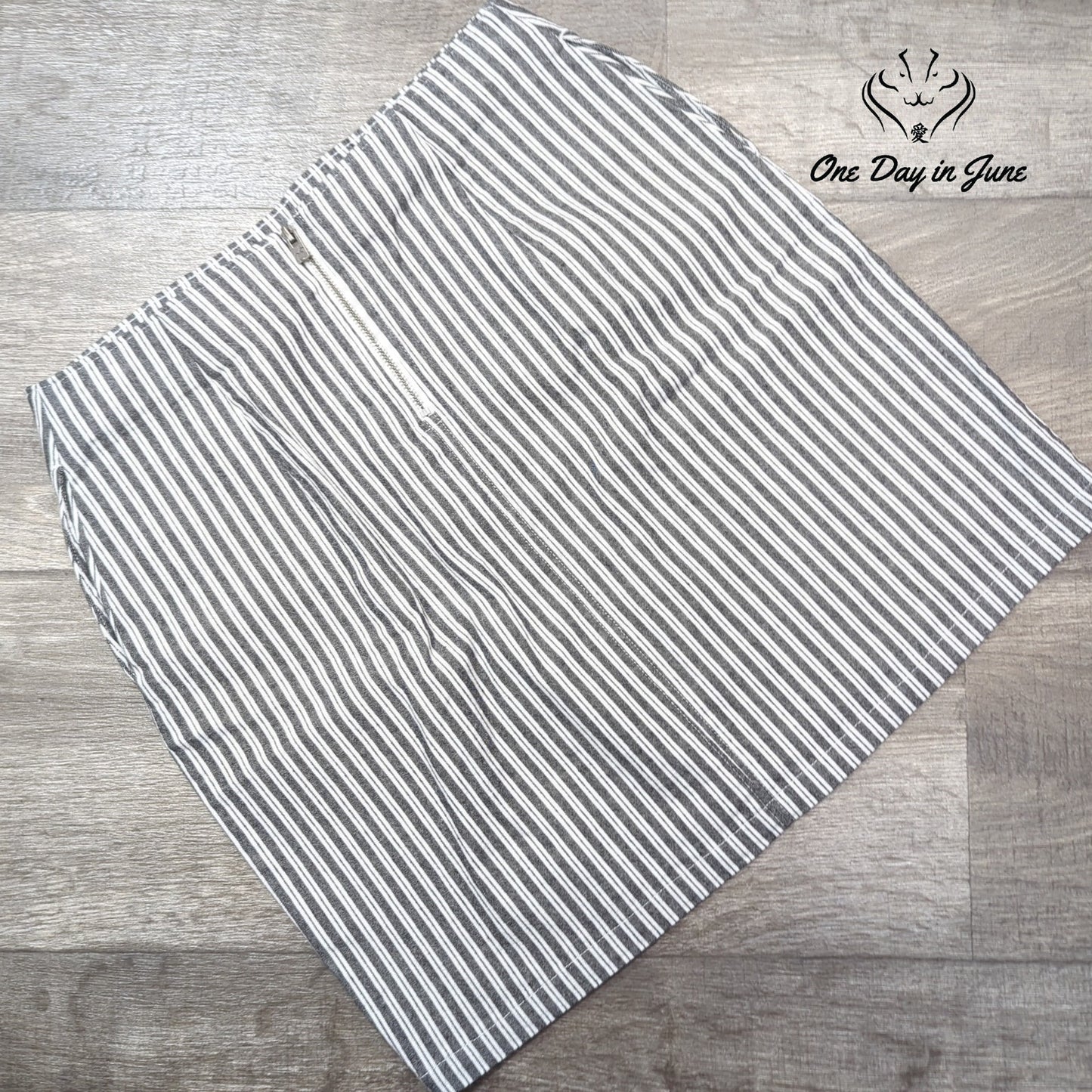 Hollister Ultra High Rise Mini Skirt Size S