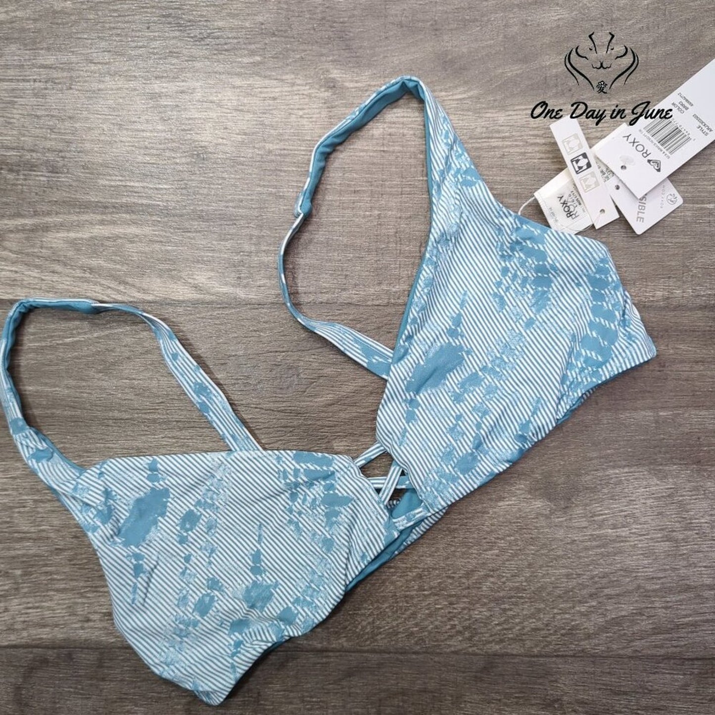 Roxy Sea & Waves Reversible Bikini Top Blue Tie Dye Stripe NWT Size L