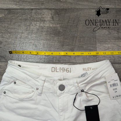 DL1961 Riley Boyfriend Distressed Jeans Mania White NWT Size 00 (24)