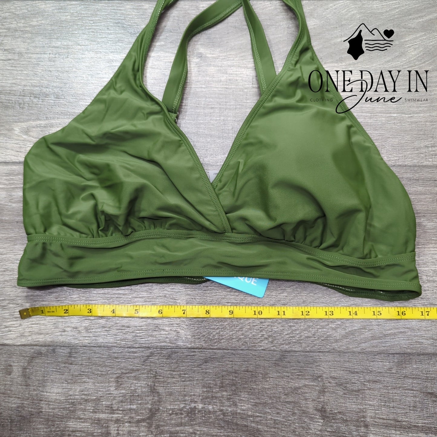 Yonique Plus Size Bikini Top Size 18W