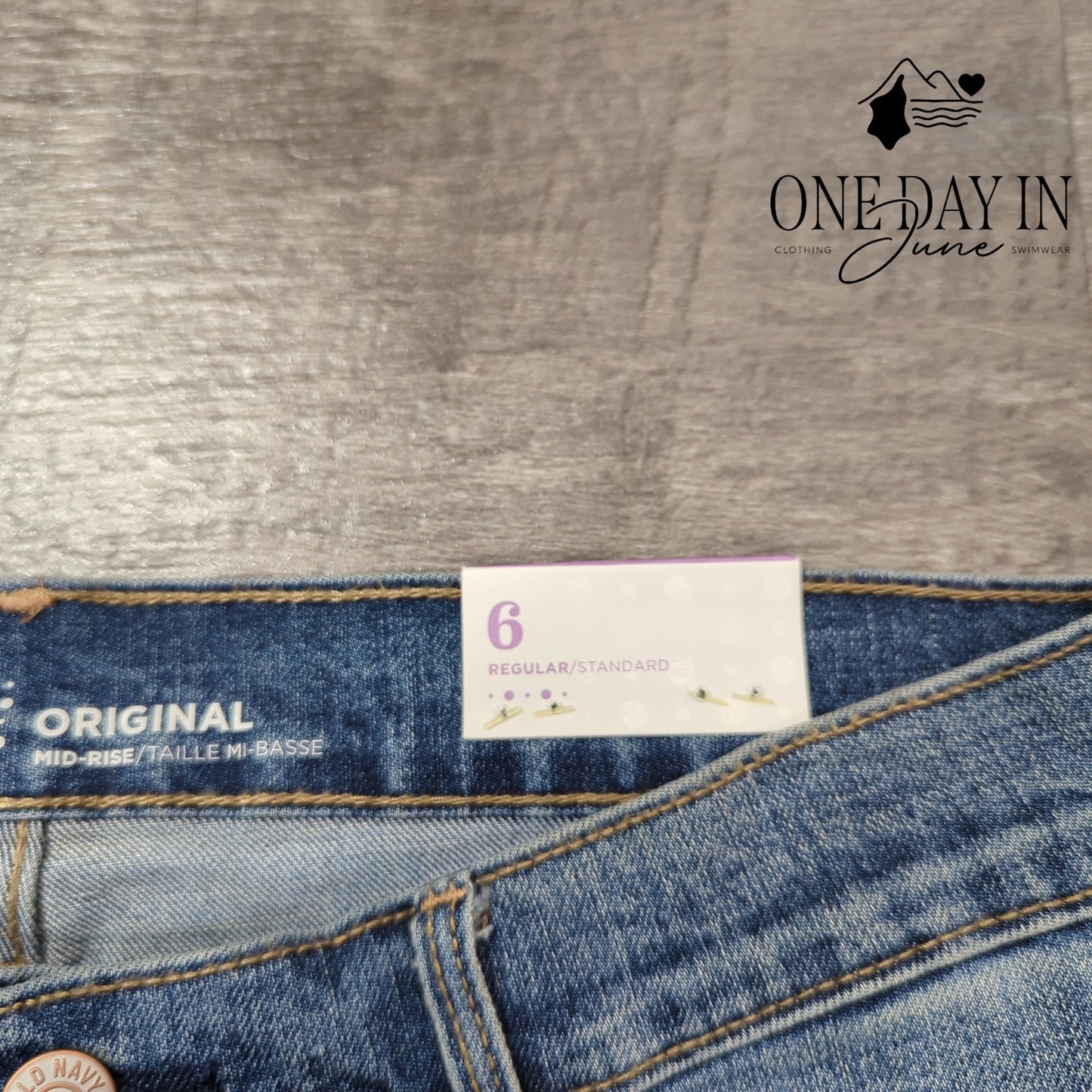 Old Navy Mid Rise Original Skinny Jeans Size 6