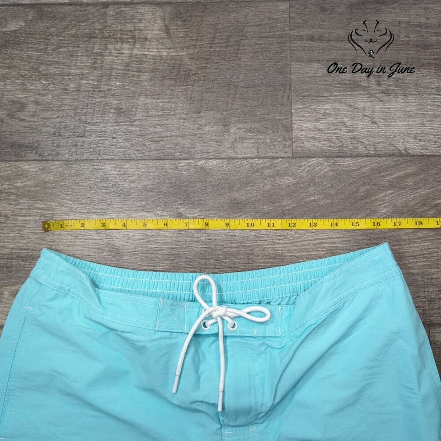 28 Palms Board Shorts Size 36