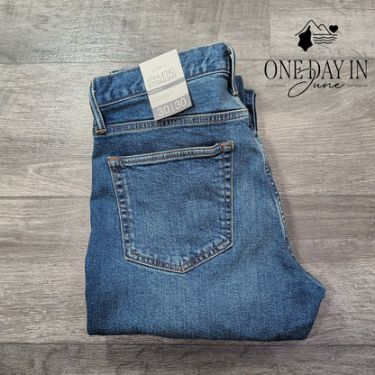 Gap Athletic Straight GapFlex Jeans Medium Wash NWT Size 30X30