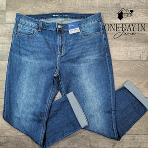 Old Navy Wow Boyfriend Mid Rise Straight Ankle Jeans Medium Wash NWT Size 14