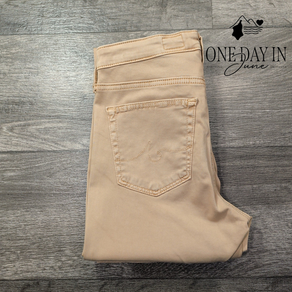 AG Adriano Goldschmied The Prima Mid Rise Cigarette Jeans Beige NWT Size 4 (27)