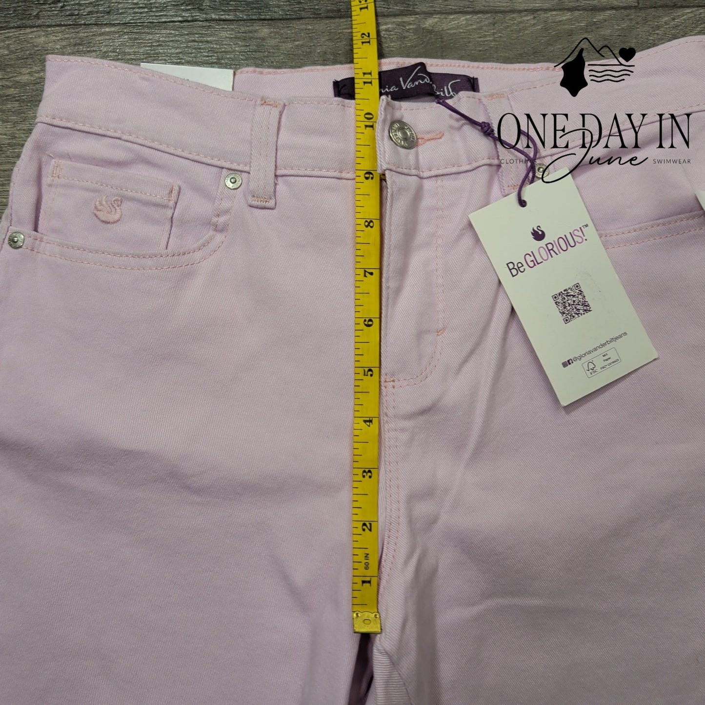 Gloria Vanderbilt Amanda Slimming Jeans Size 4 Short