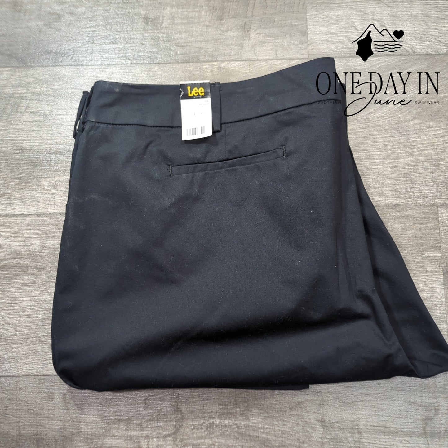 Lee Plus Size Mid Rise Straight Leg Pants Size 30W