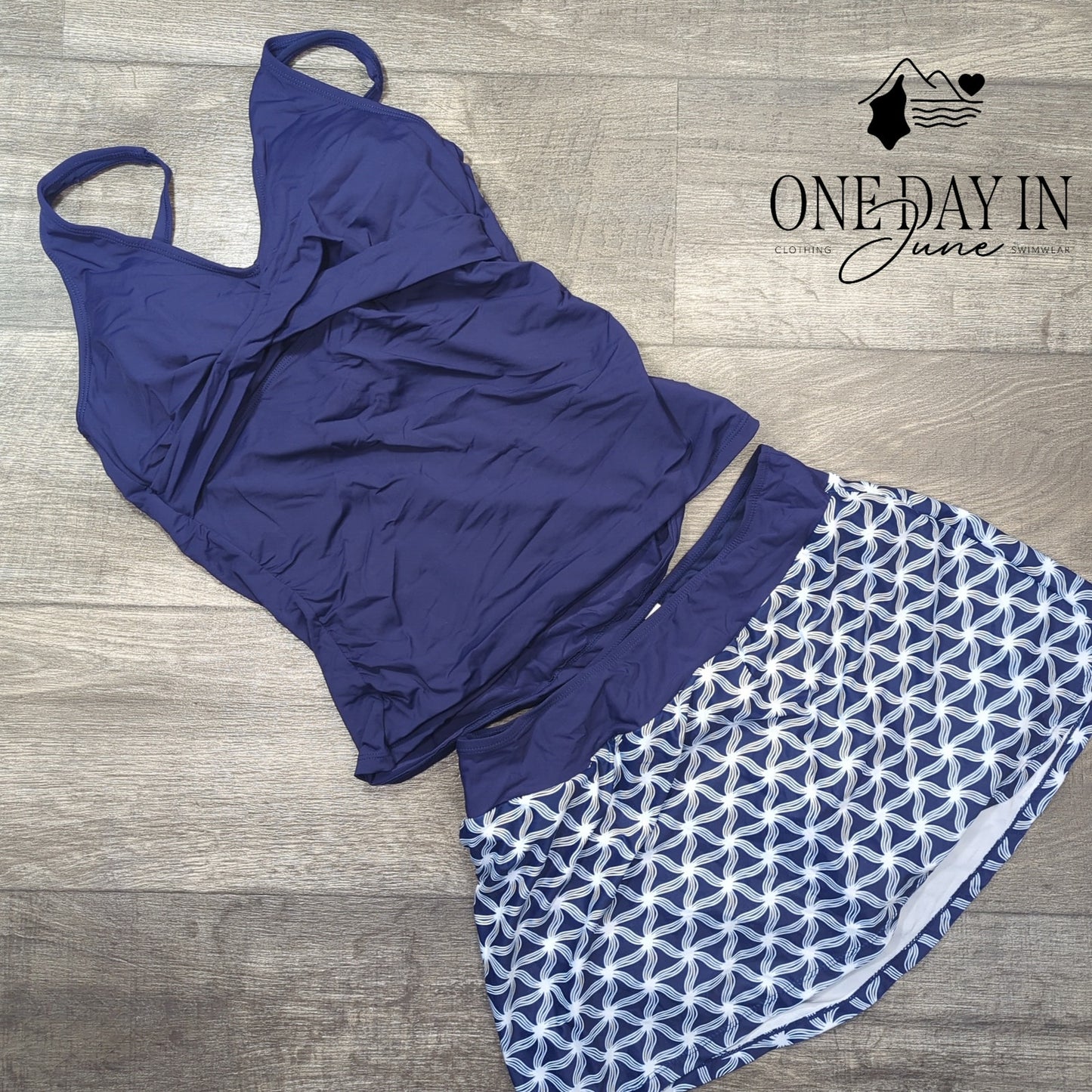 Talisea Twist Front Skirted Tankini Swimsuit Size M