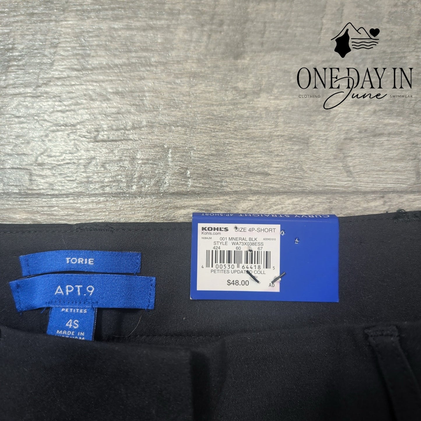 Apt. 9 Torie Curvy Straight Dress Pants Short Black Mid Rise NWT Size 4P Short