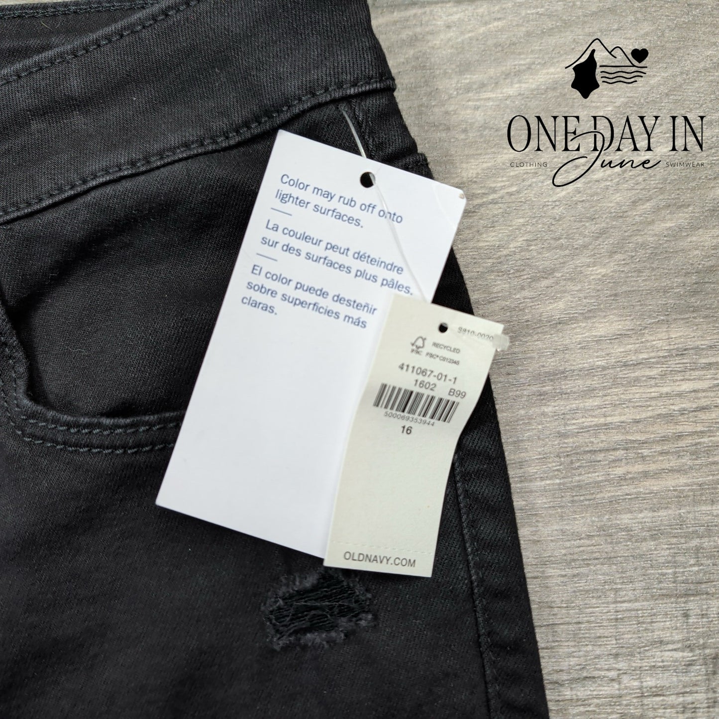Old Navy High Rise Rockstar Super Skinny Distressed Jeans Size 16