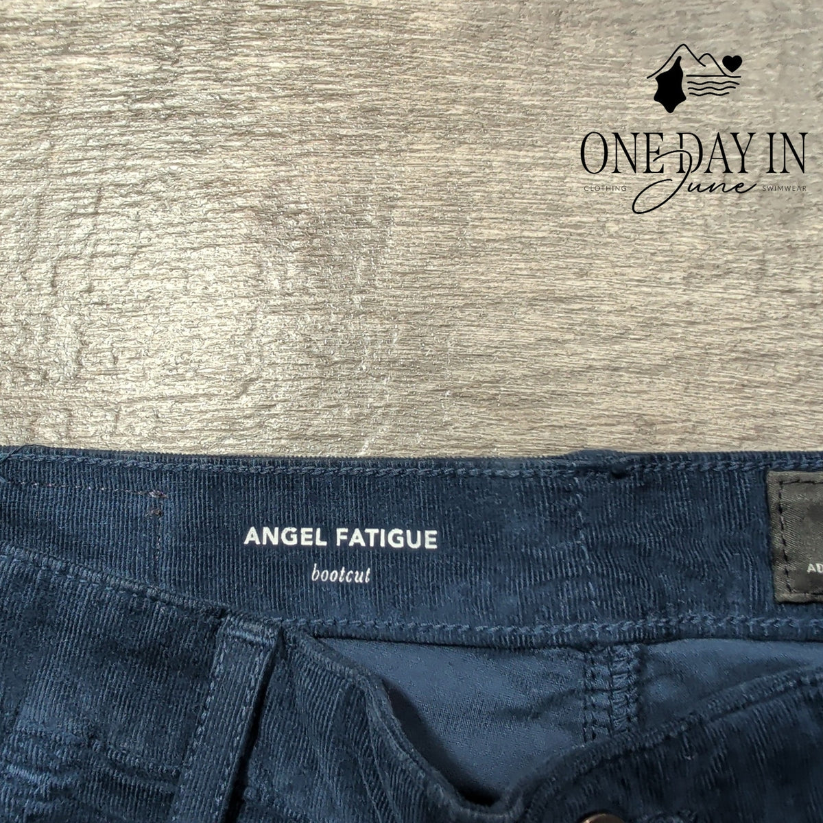 AG Adriano Goldschmied Angel Fatigue Bootcut Corduroy Pants Navy NWT $215 Size 4