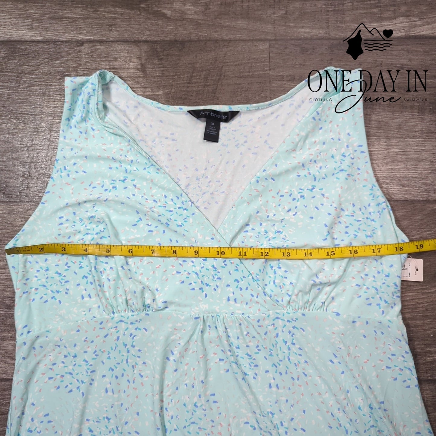 Ambrielle Sleeveless Mini Dress Size XL