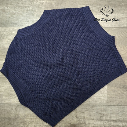 True Craft Sleeveless Crop Knit Sweater Size L