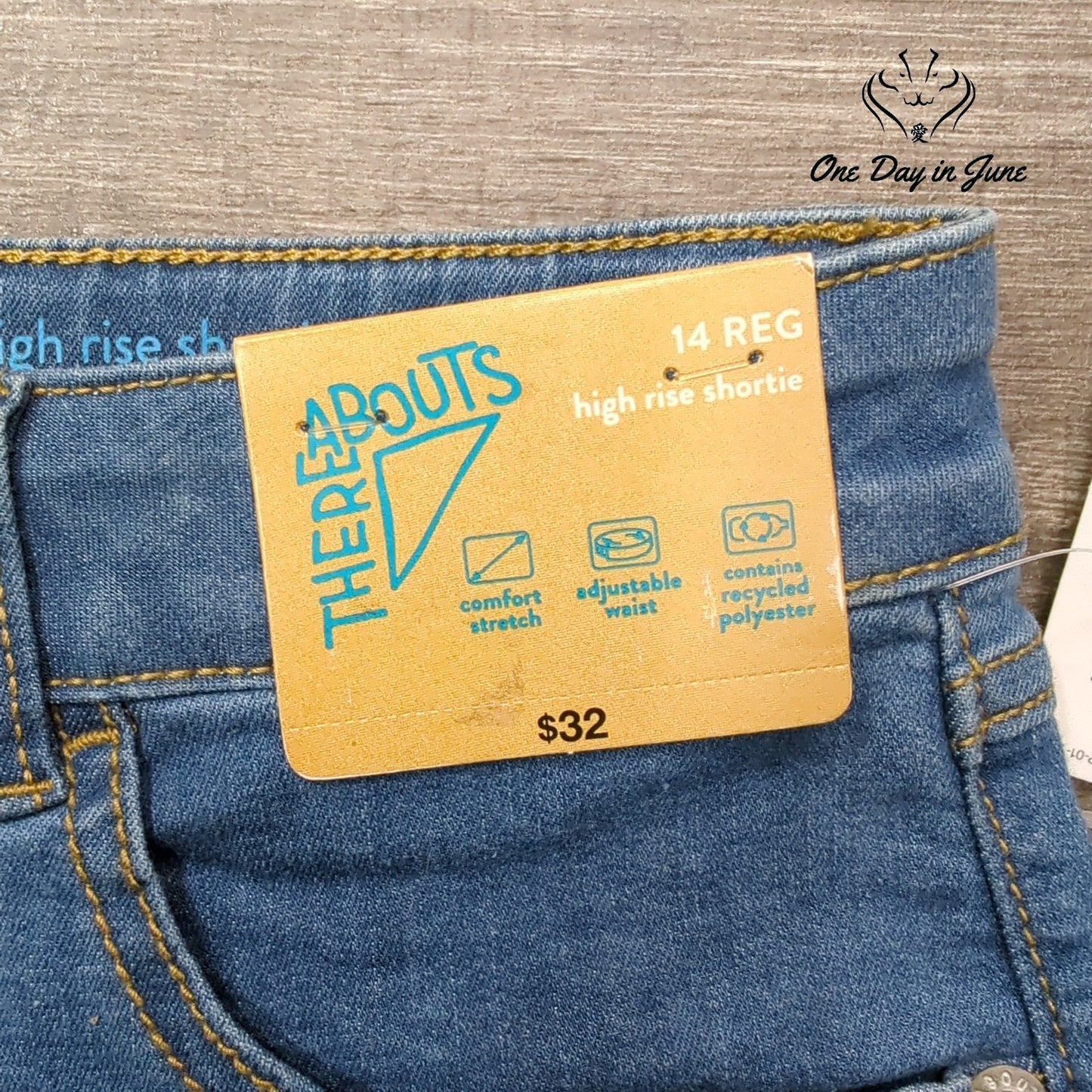 There Abouts High Rise Shortie Shorts Size 14