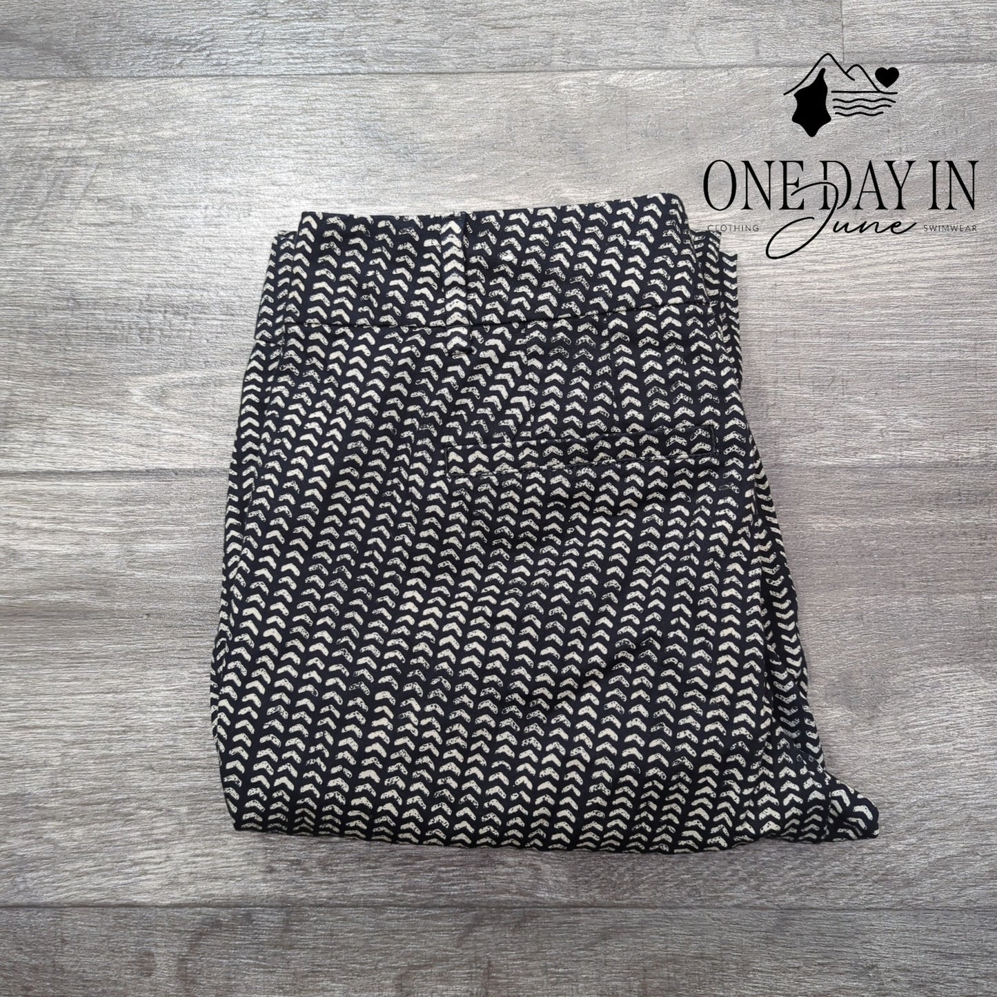 Loft Original Crop Pants Size 4