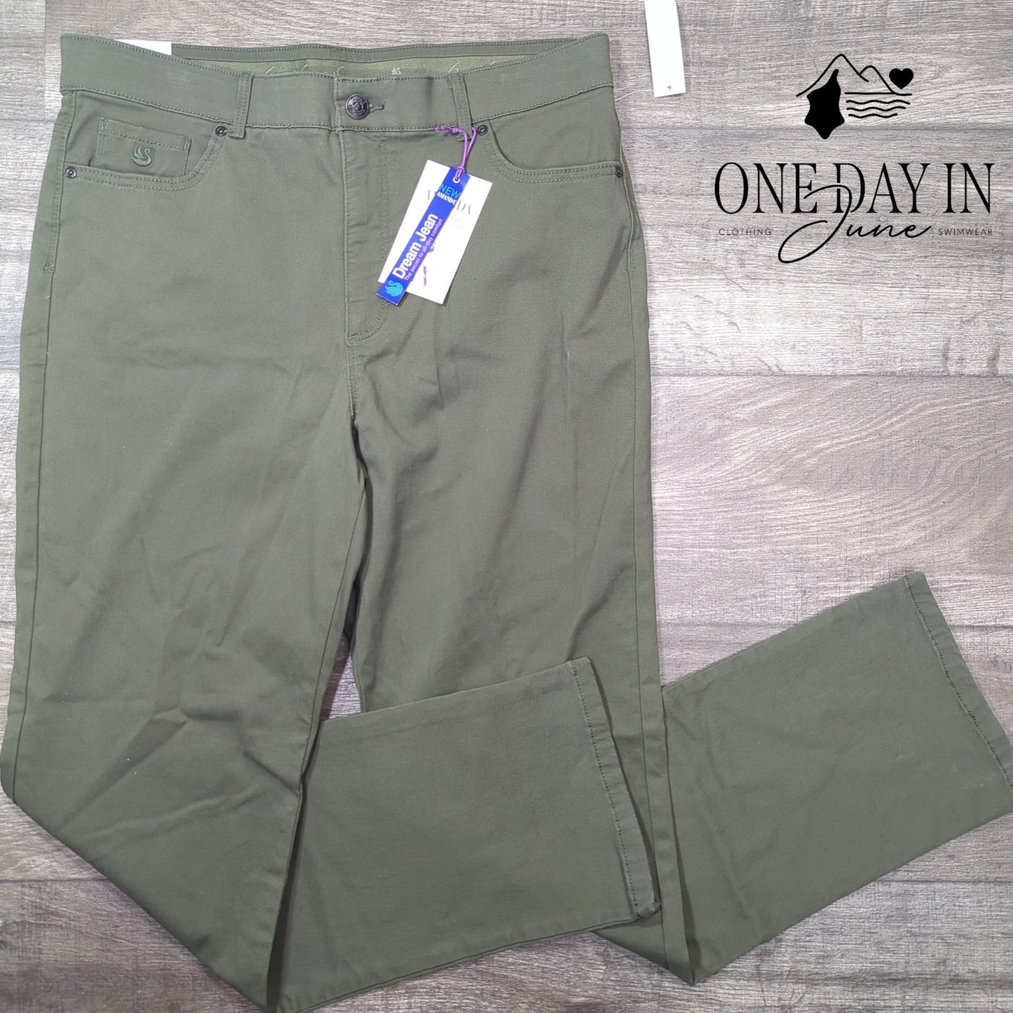 Gloria Vanderbilt Amanda Slimming Jeans Size 14