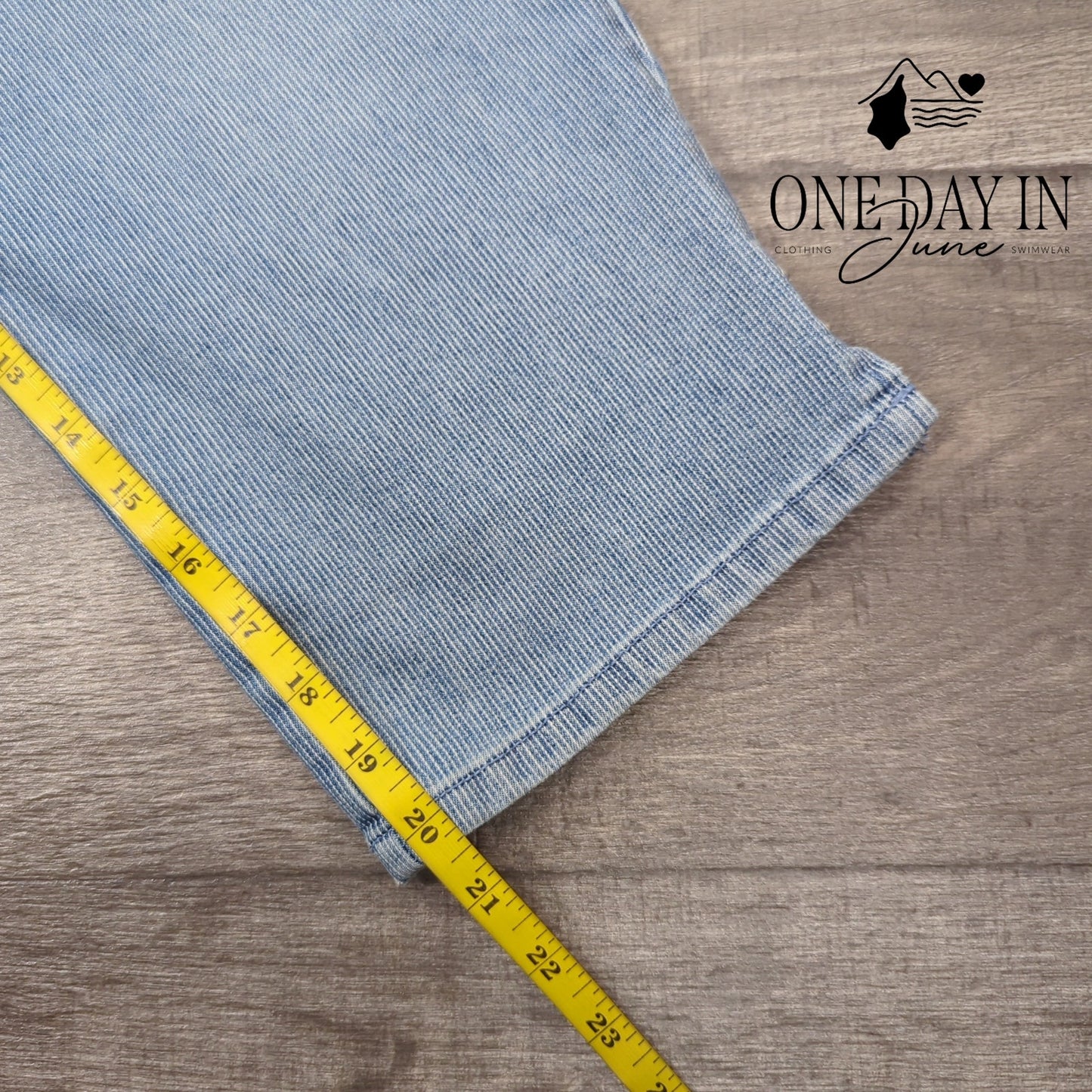 Gloria Vanderbilt Amanda Capri Jeans Size 16