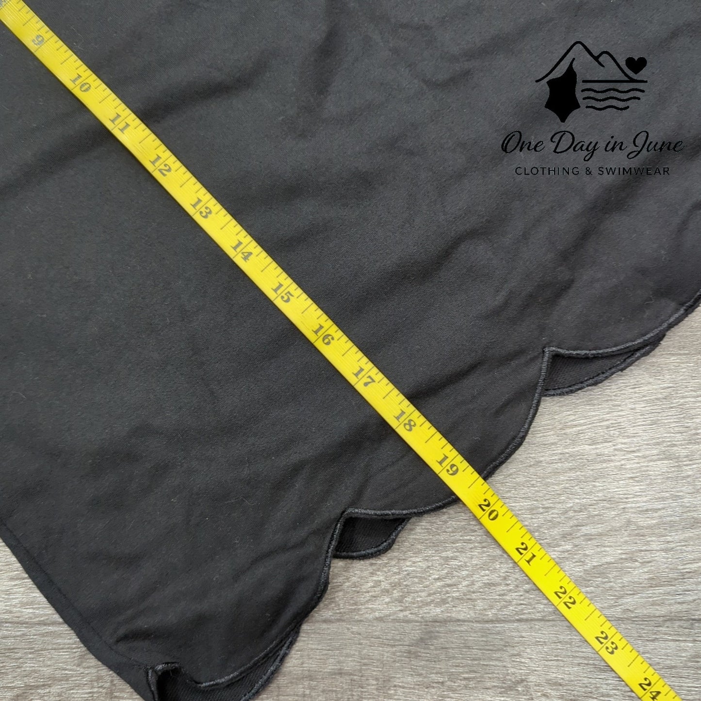 Romwe Scallop Edge Long Sleeve Sweatshirt Size XL