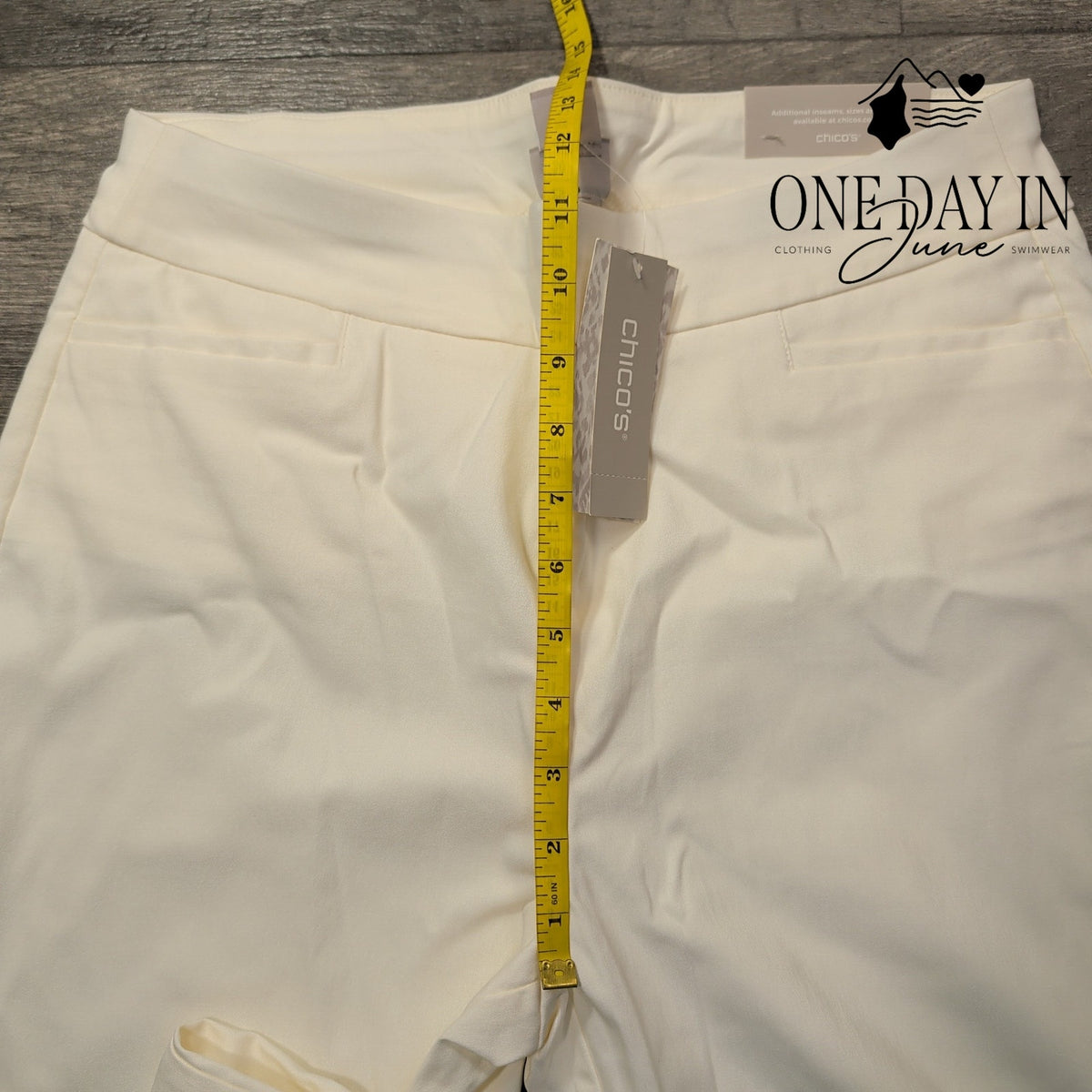 Chico's So Slimming Brigitte Slim Leg Crop Pants White NWT Size Chico's 1.5 (10)