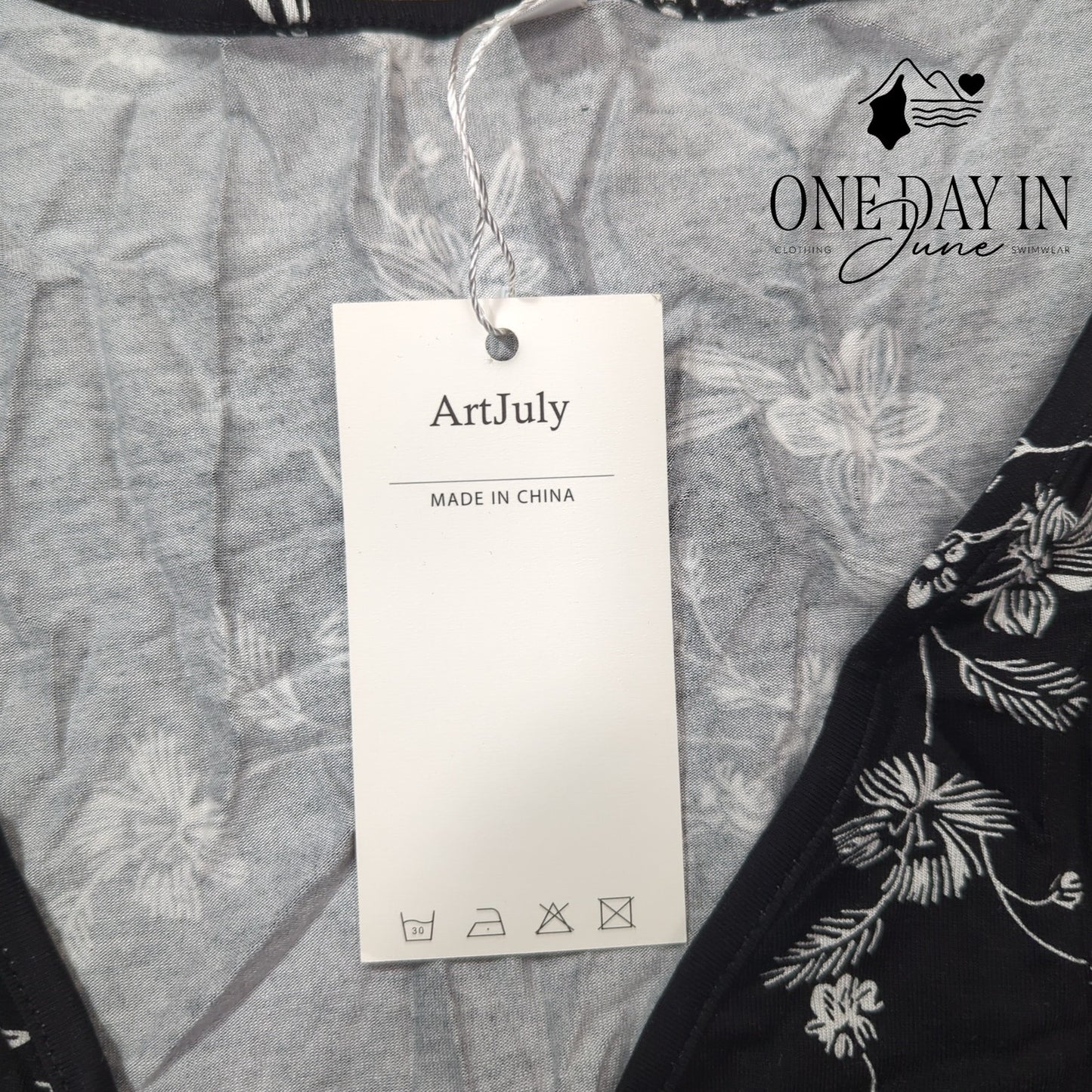 ArtJuly Short Sleeve V Neck Floral Top Size XL