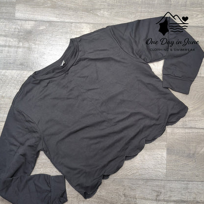 Romwe Scallop Edge Long Sleeve Sweatshirt Size XL
