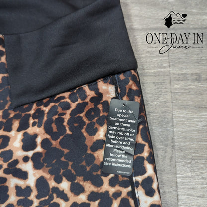 Anna & Ava Leopard Print Ankle Legging Size M