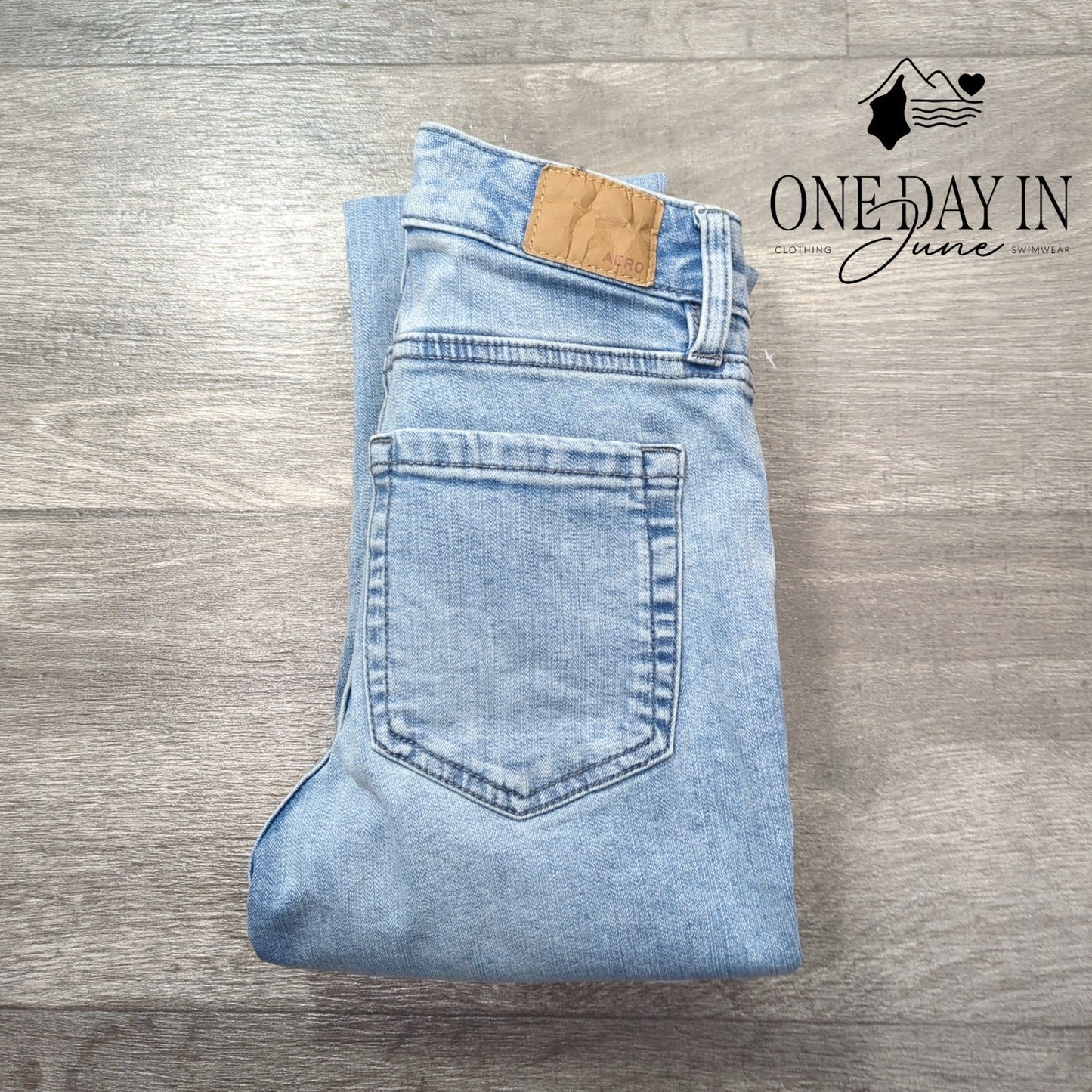 Aeropostale High Rise Jegging Jeans Size 00S