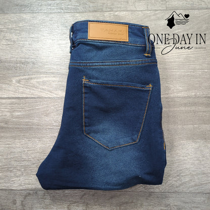 Tahari Classic Mid Rise Skinny Jeans Size 4P
