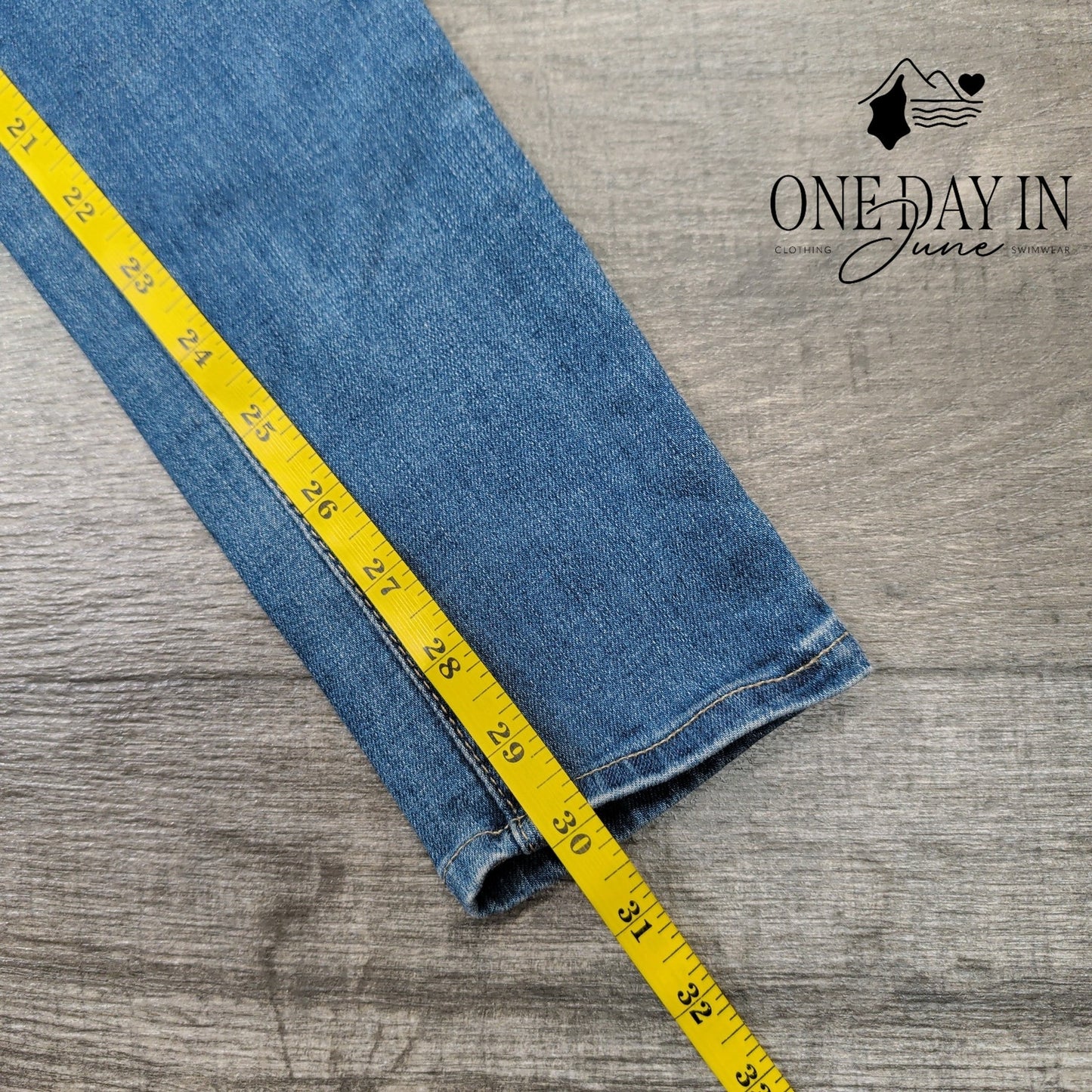 AG Adriano Goldschmied Farrah Skinny Jeans High Rise Blue Denim NWT Size 4 (27)