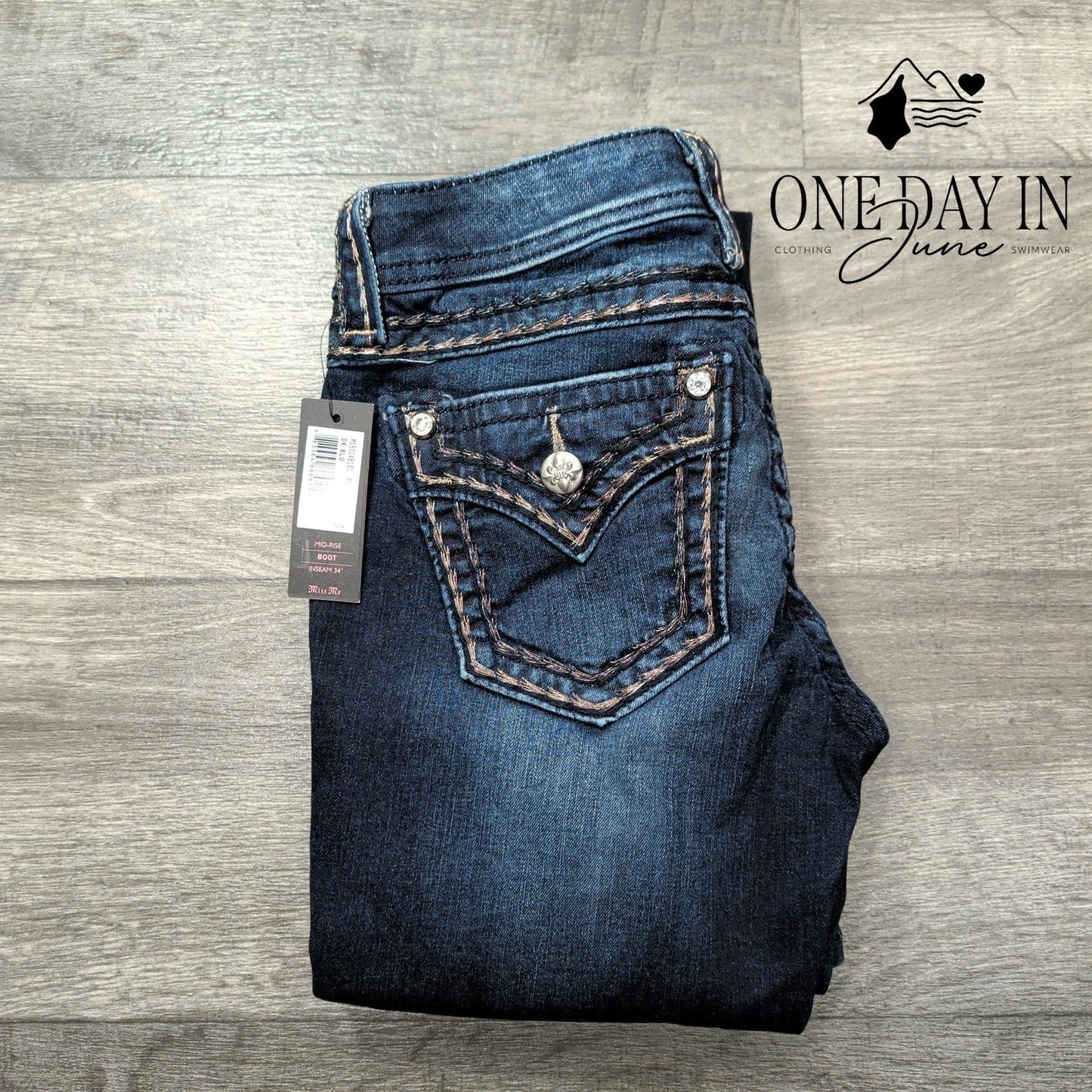 Miss Me Mid Rise Bootcut Jeans Size 2T (26)