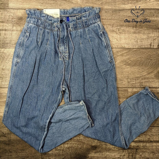 Arizona Jean Co. Juniors Highest Rise Mom Jeans Size 13