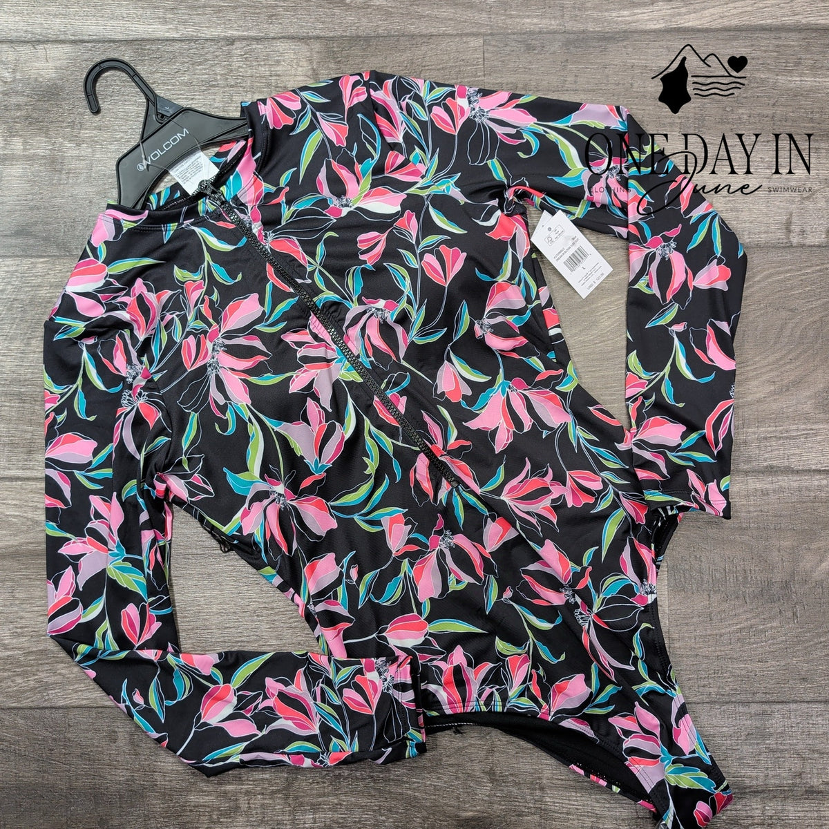 Volcom Dream In Bloom Long Sleeve Rash Guard One Piece Swimsuit NWT Size L