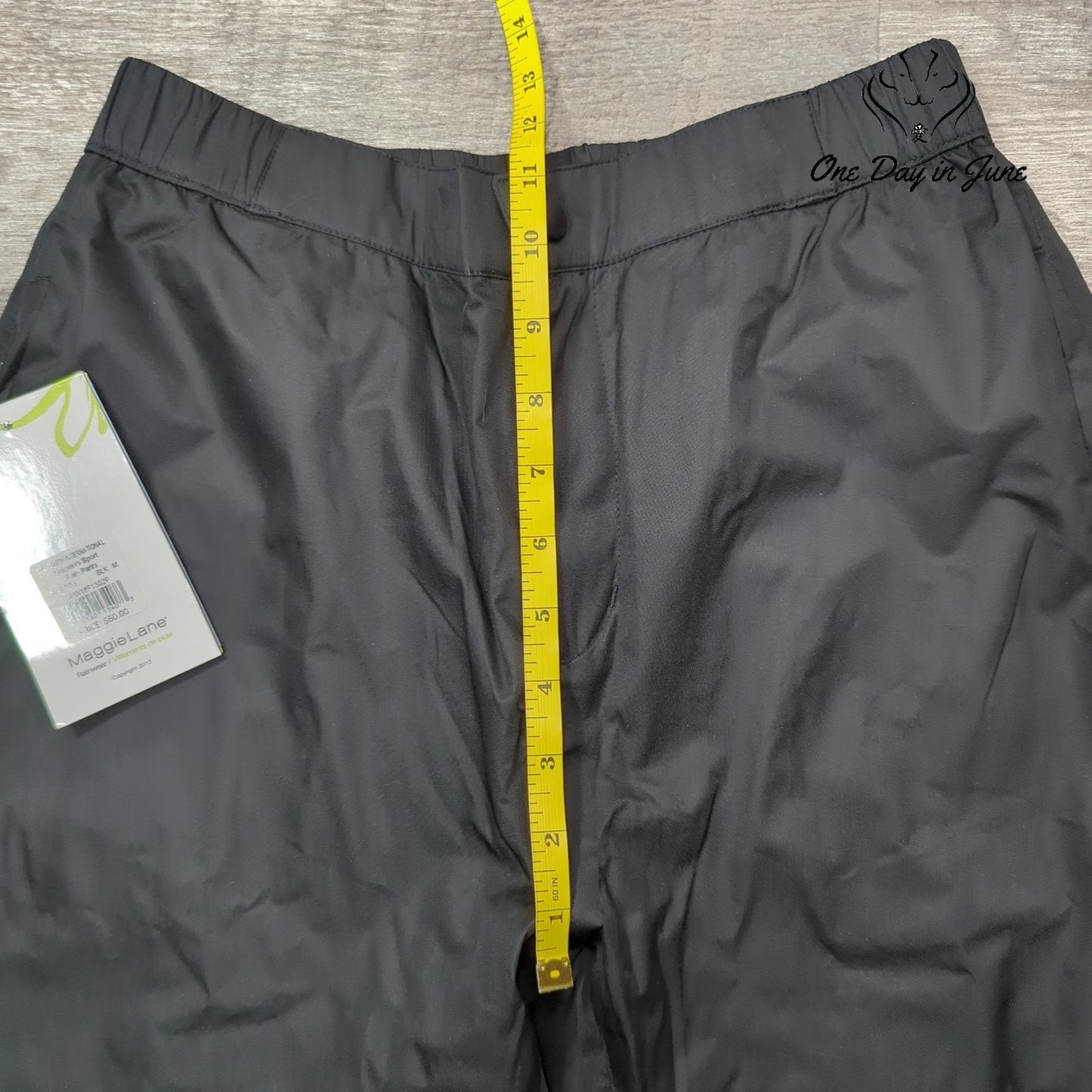 Maggie Lane Straight Leg Rainwear Pants Size M