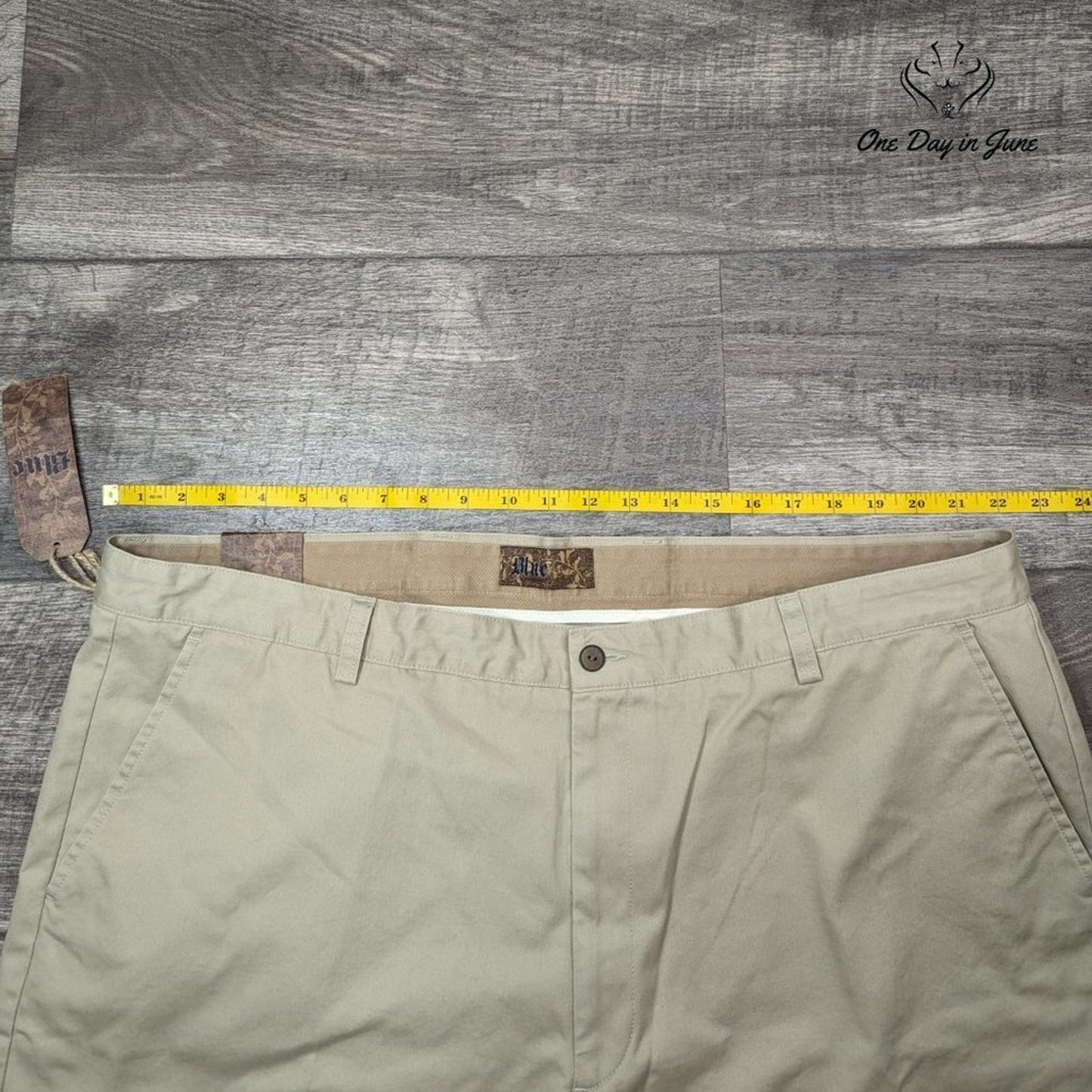 Blue Pronto Uomo Flat Front Shorts Size 44