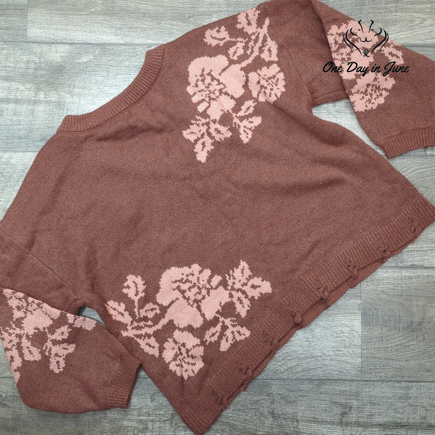 Maurices Long Sleeve V Neck Knit Sweater Size L