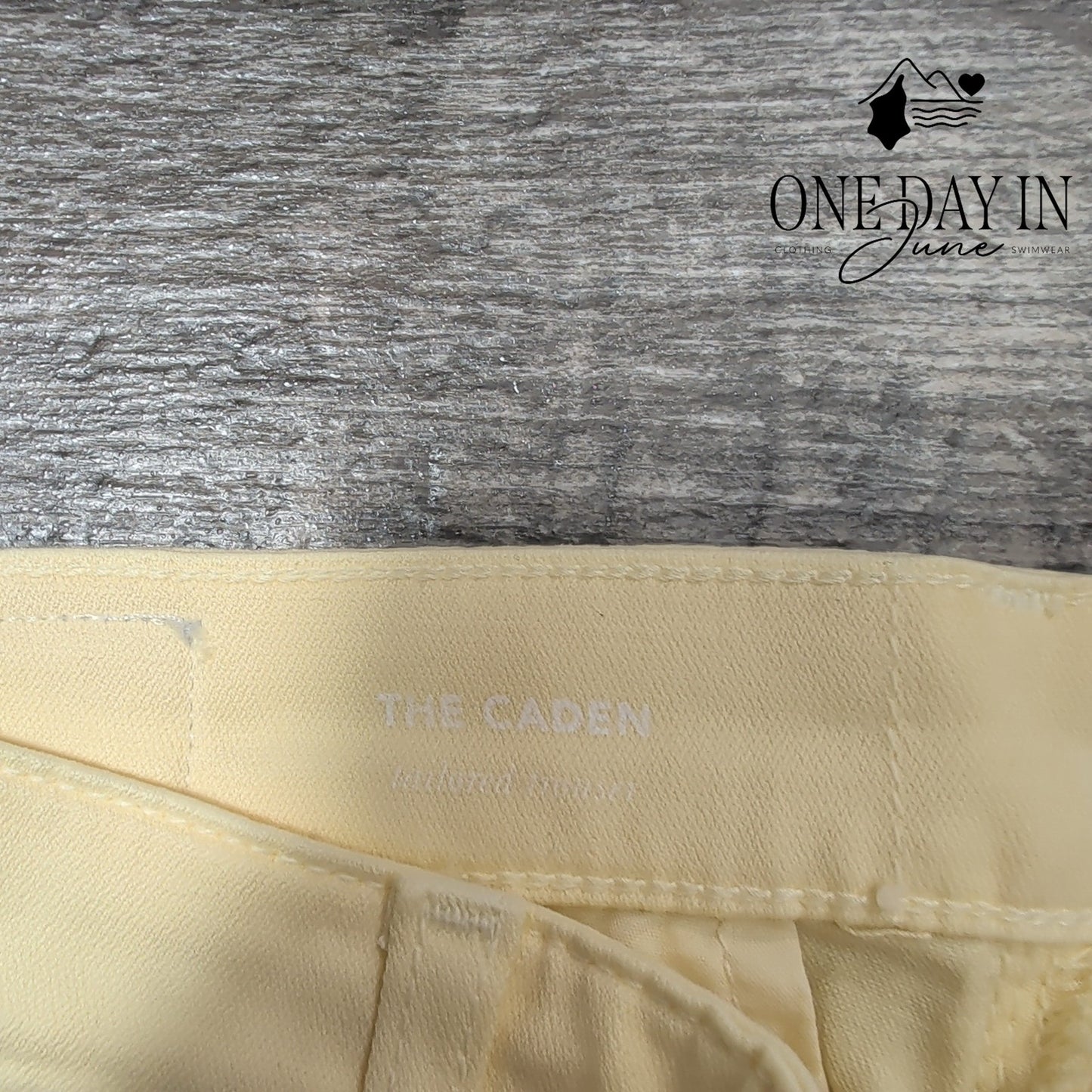 AG Adriano Goldschmied The Caden Tailored Trouser Pants Yellow NWT Size 4 (27)
