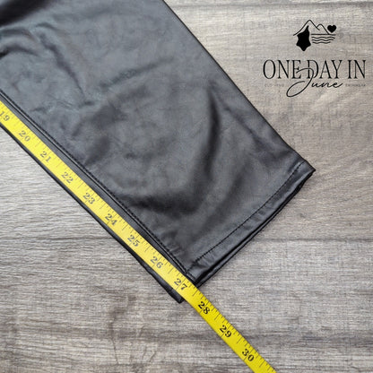 Old Navy High Rise OG Straight Faux Leather Pants Size 2