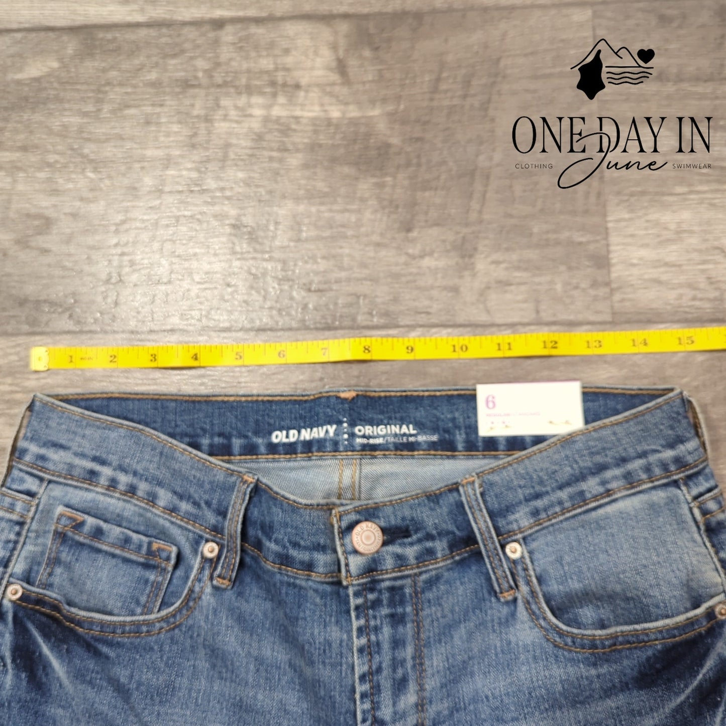 Old Navy Mid Rise Original Skinny Jeans Size 6