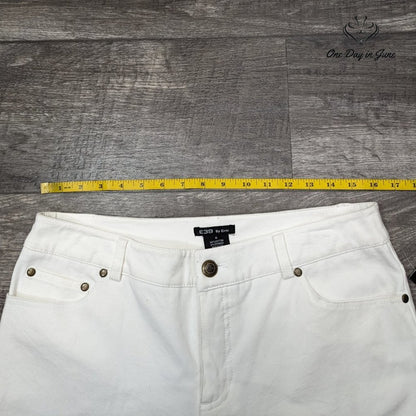 E39 Bermuda Jean Shorts Size 10