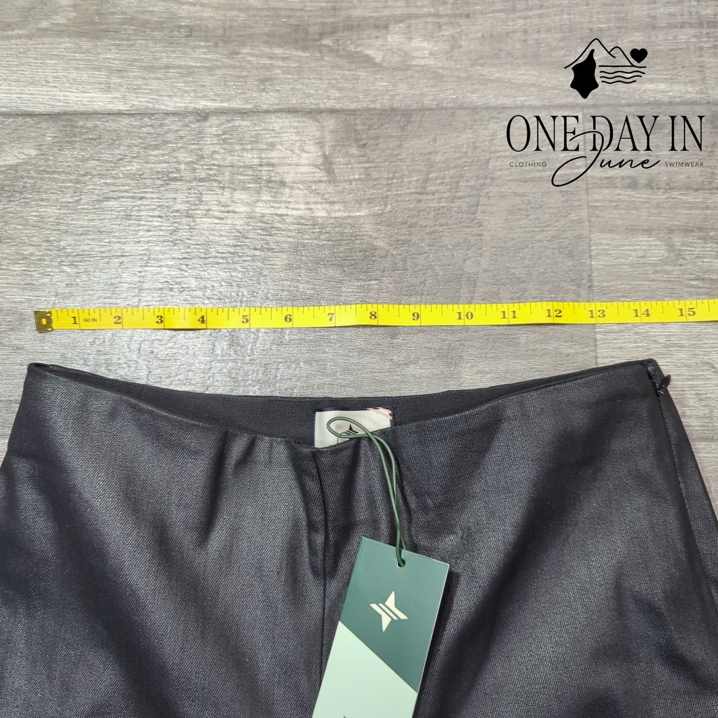 Tuckernuck Black Wax Ashford Pants Size L