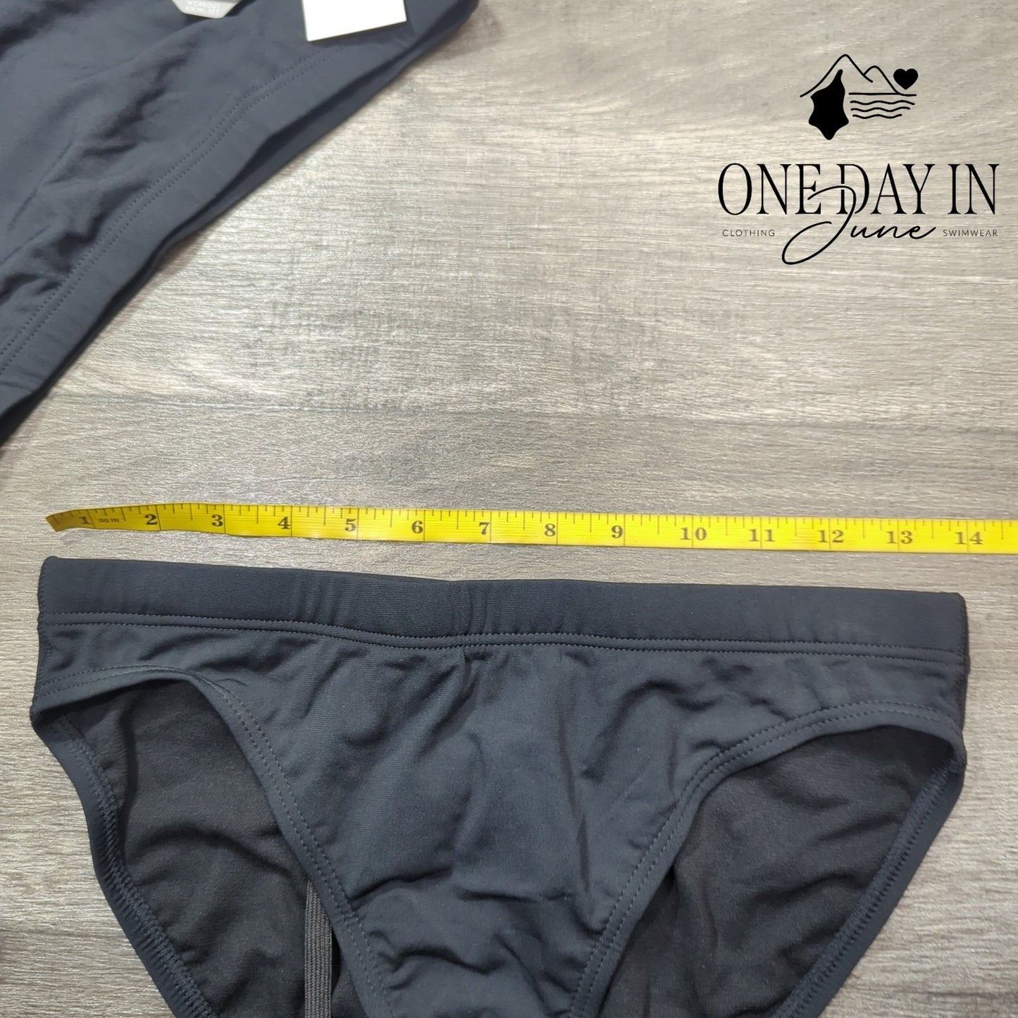 TYR Durafast Crop Training Bikini Swimsuit Size M