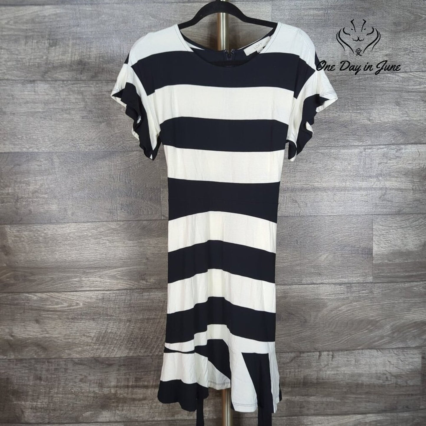 Loft Petite Short Sleeve Striped Mini Dress Size 8P